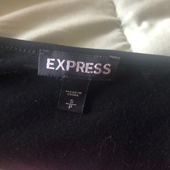 Black and white tank - Picture 3 of 4